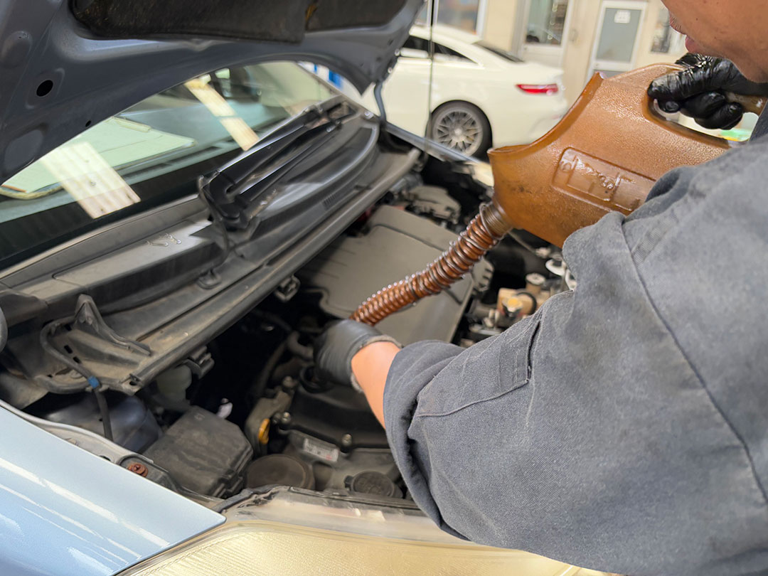 オイル交換、車検などお気軽にご相談ください。